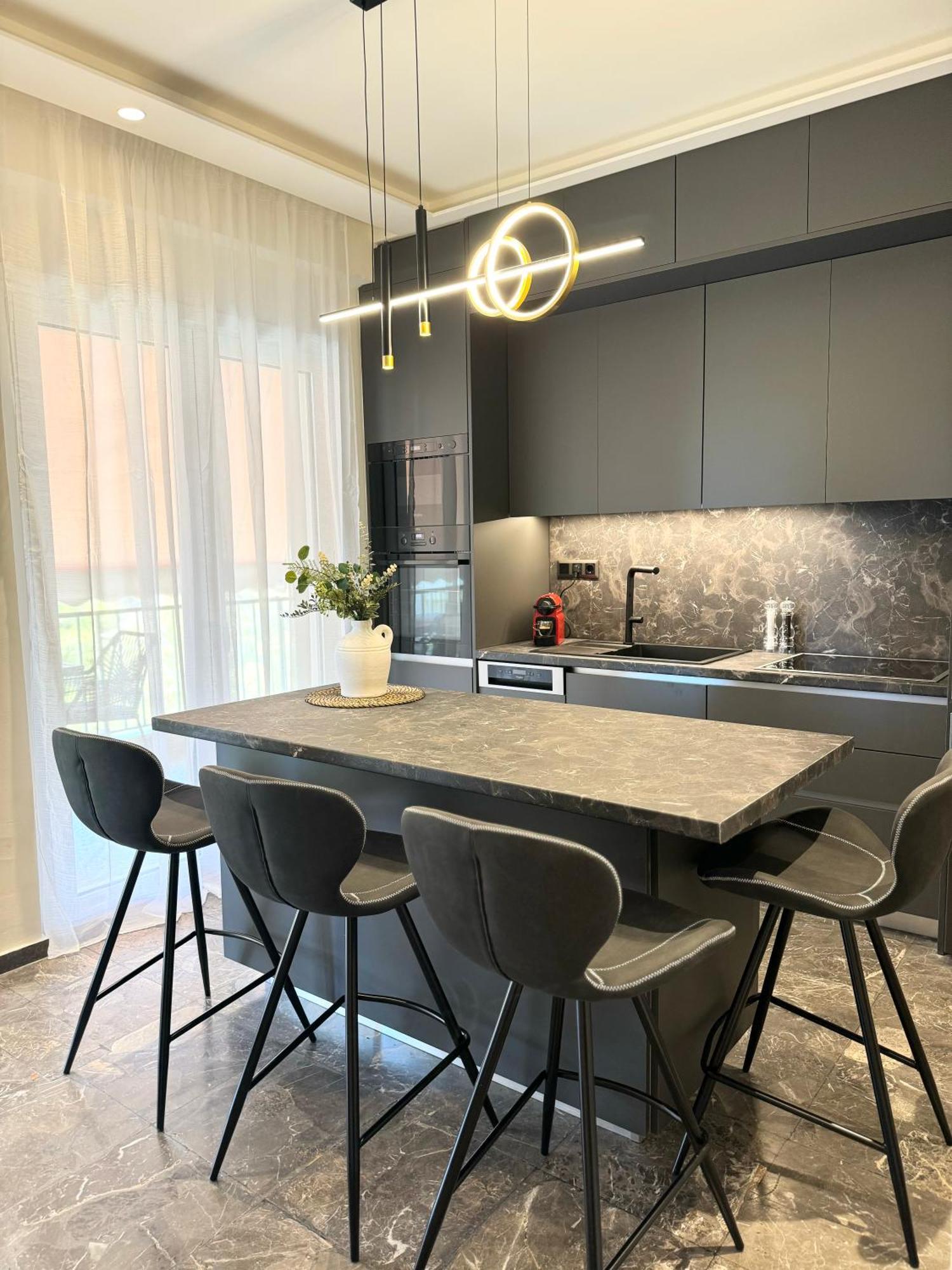 Apartment R&g Luxury Varkiza